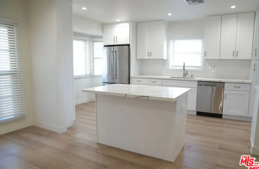 10233 S 5th Avenue, Inglewood, CA 90303 - Image #3