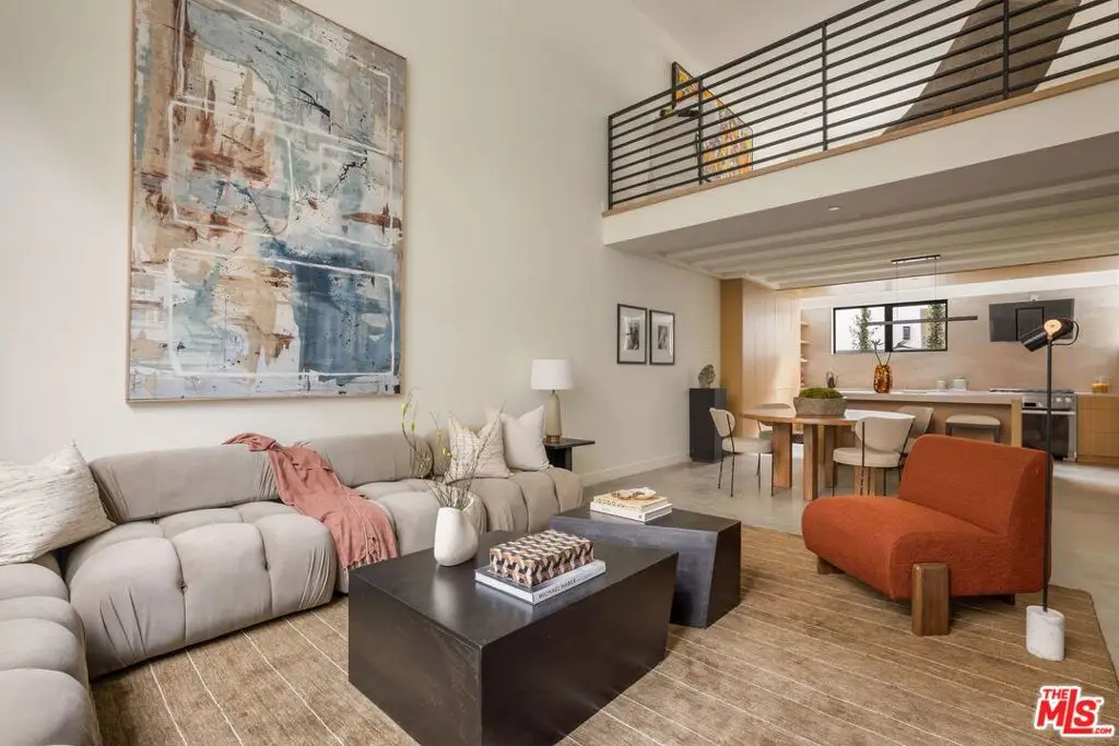 917 1/2 Hilldale Avenue, West Hollywood, CA 90069 - Image #1