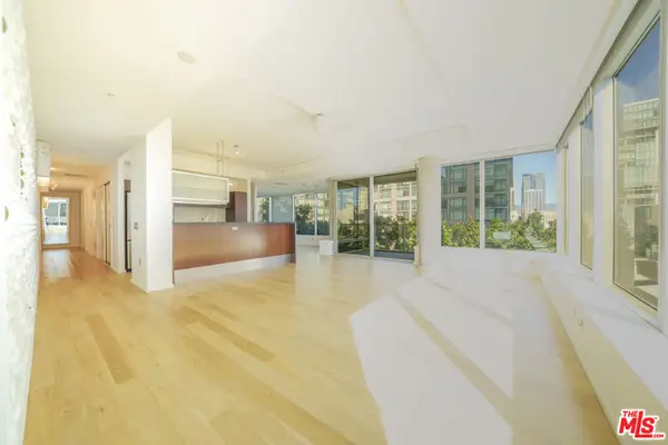 1155 S Grand Avenue #817, Los Angeles, CA 90015