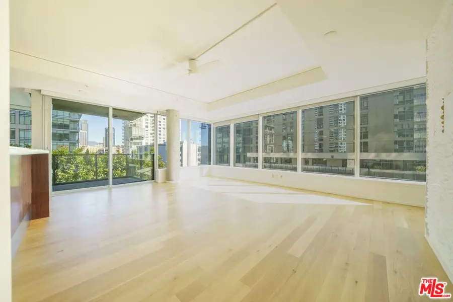 1155 S Grand Avenue #817, Los Angeles, CA 90015 - #2