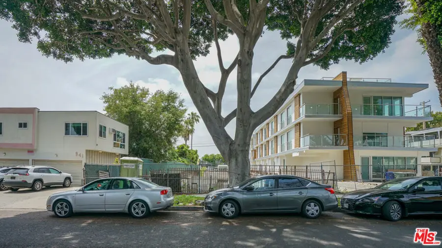 944 N Ogden Drive, West Hollywood, CA 90046 - Image #3