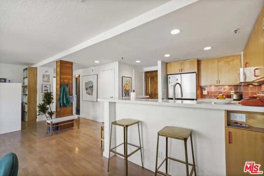 880 W 1st Street #604, Los Angeles, CA 90012 - Image #2