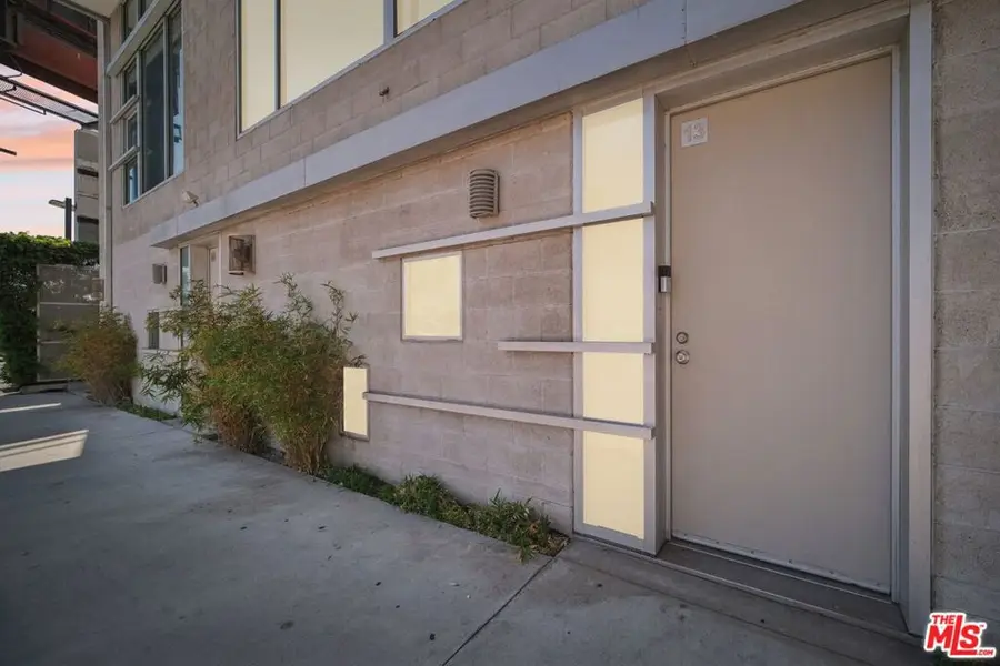 717 N Highland Avenue #13, Los Angeles, CA 90038 - Image #3