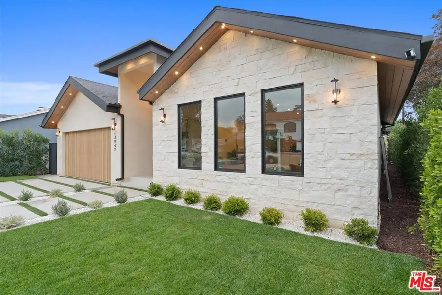 13949 Cumpston Street, Sherman Oaks, CA 91401 - Image #3