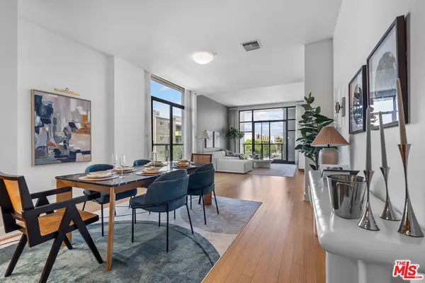 3223 W 6th Street #206, Los Angeles, CA 90020