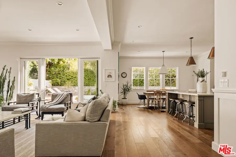 7324 Westlawn Avenue, Los Angeles, CA 90045 - Image #3