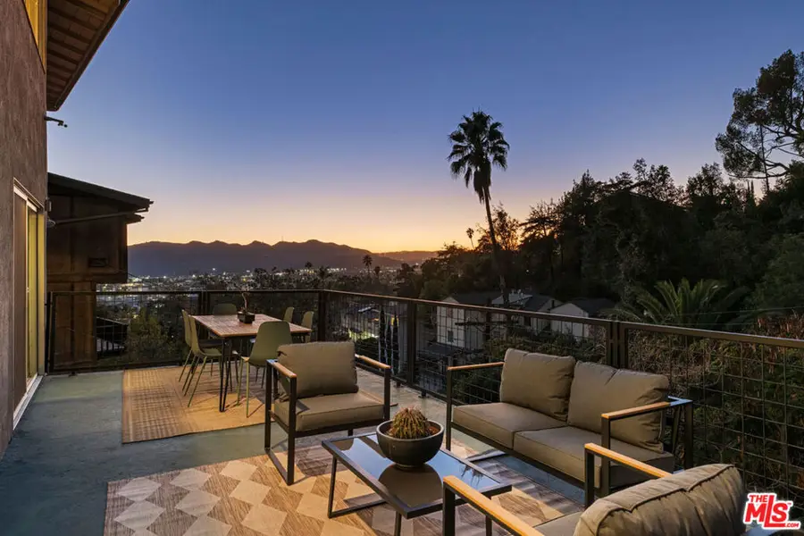 702 Cavanagh Road, Glendale, CA 91207 - Image #3