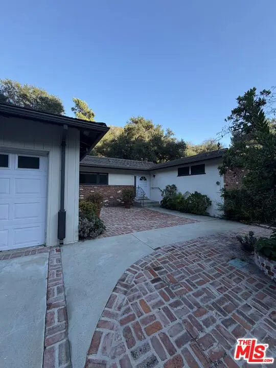 3534 Mandeville Canyon Road, Los Angeles, CA 90049 - Image #1