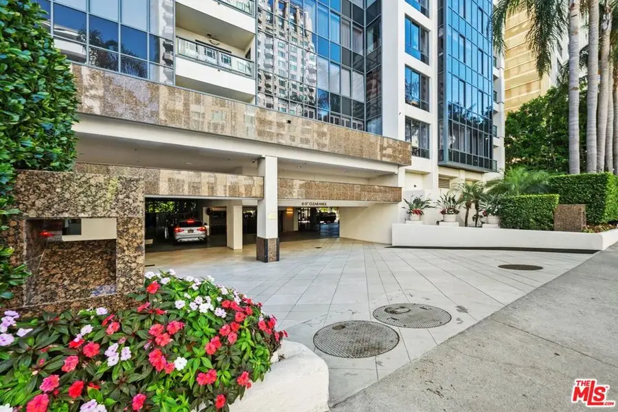 10724 Wilshire Boulevard #1104, Los Angeles, CA 90024 - Image #2