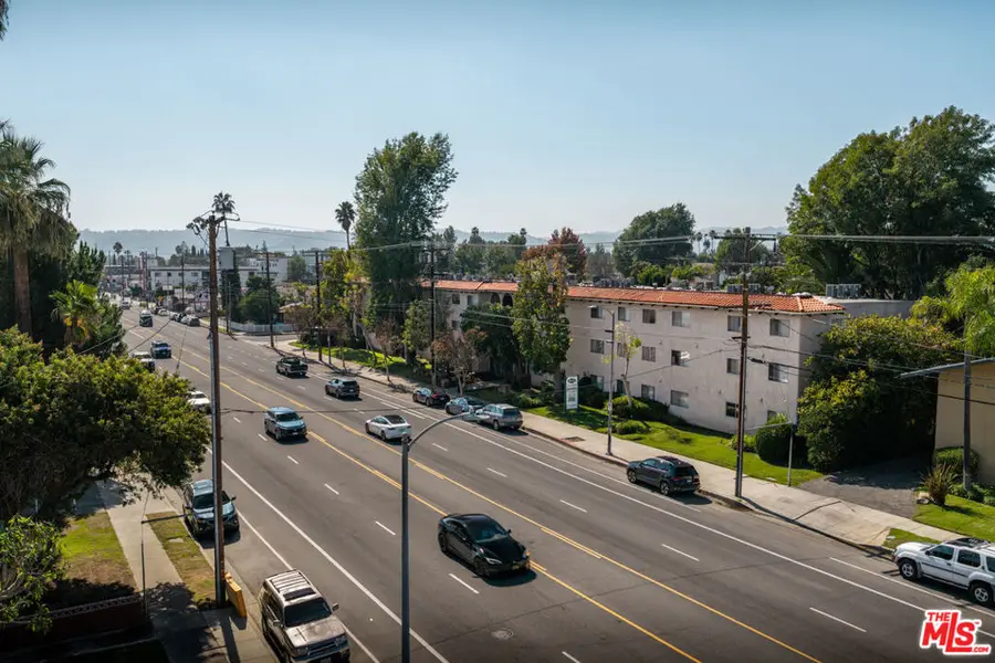 6121 Woodman Avenue, Van Nuys, CA 91401 - Image #3