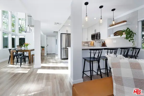 23351 Park Sorrento #71, Calabasas, CA 91302