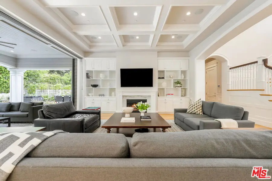 4439 Petit Avenue, Encino, CA 91436 - Image #3