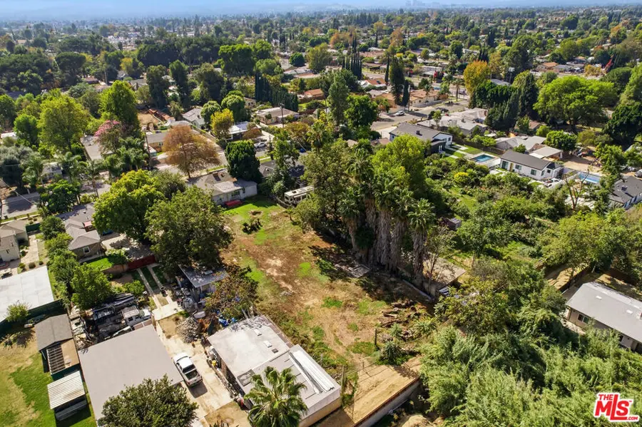 19211 Strathern Street, Reseda, CA 91335 - Image #2