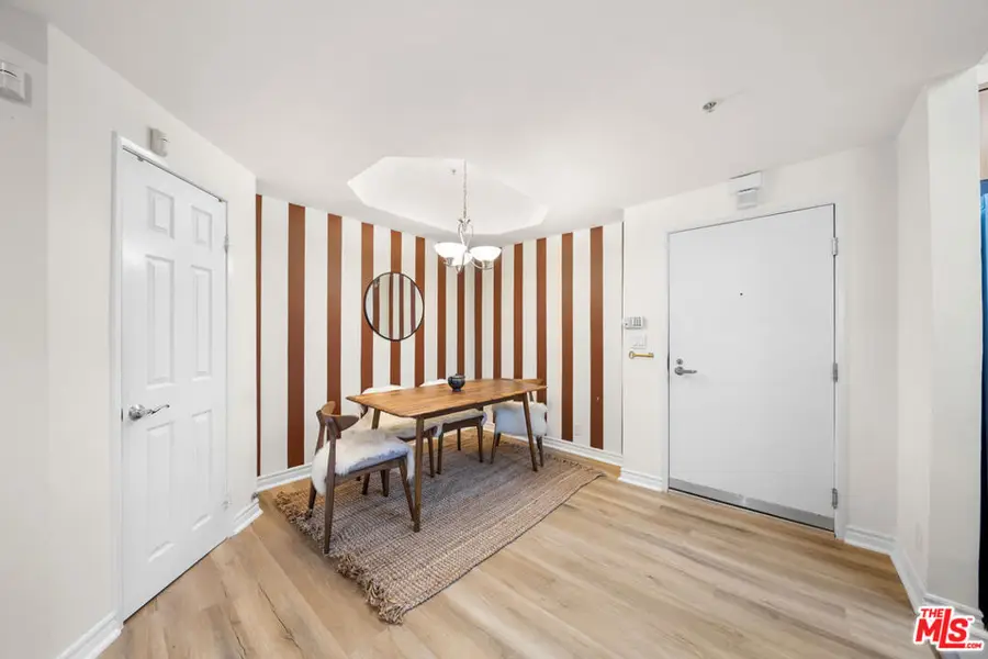 620 S Gramercy Place #103, Los Angeles, CA 90005 - Image #2