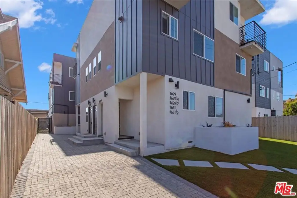 1631 S New Hampshire Avenue, Los Angeles, CA 90006 - Image #1