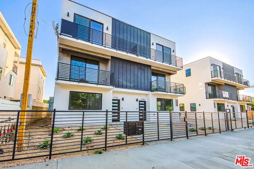 11734 Gilmore Street, North Hollywood, CA 91606 - Image #1