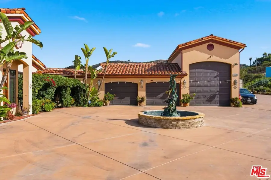 10825 Pacific View Drive, Malibu, CA 90265 - Image #3