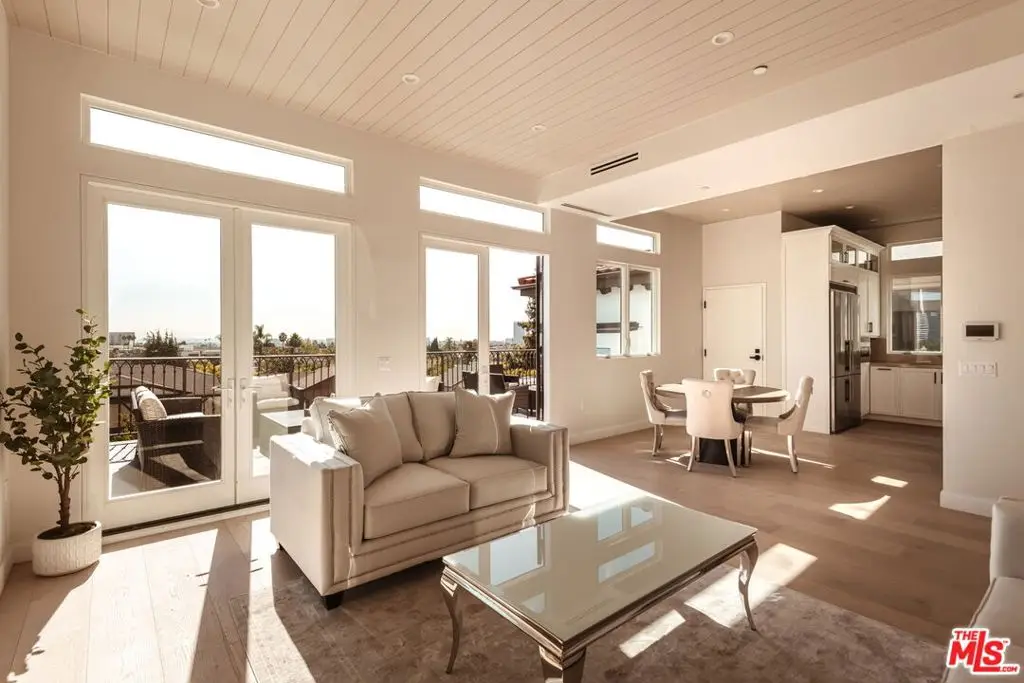 10725 Ashton Avenue #401, Los Angeles, CA 90024 - Image #1