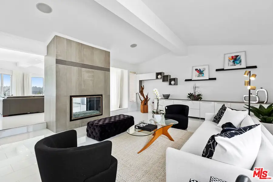 14652 Deervale Place, Sherman Oaks, CA 91403 - Image #3