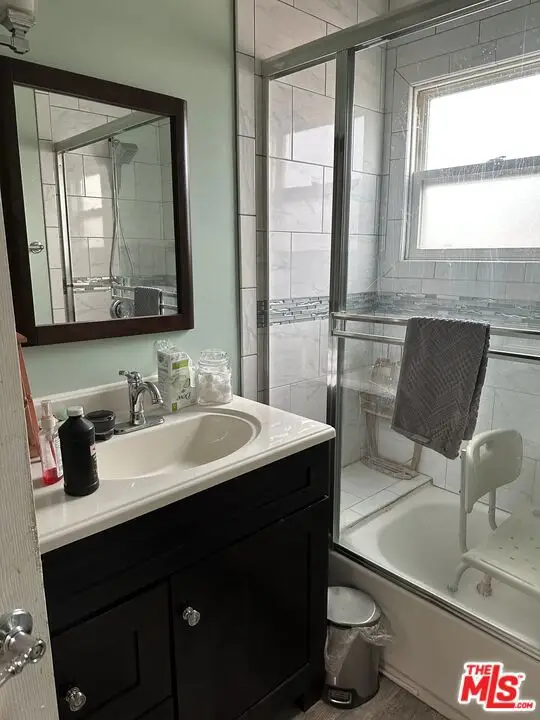 10515 S Manhattan Place, Los Angeles, CA 90047 - Image #3