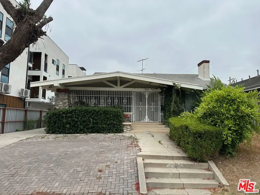 932 S Harvard Boulevard, Los Angeles, CA 90006 - Image #2