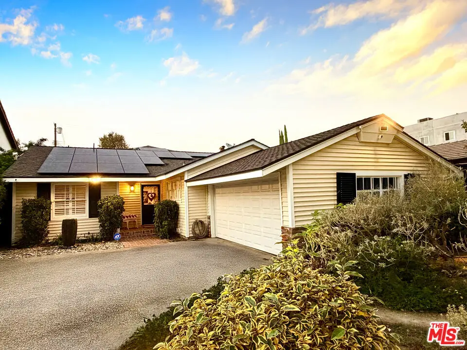 13957 Chandler Boulevard, Sherman Oaks, CA 91401 - Image #1