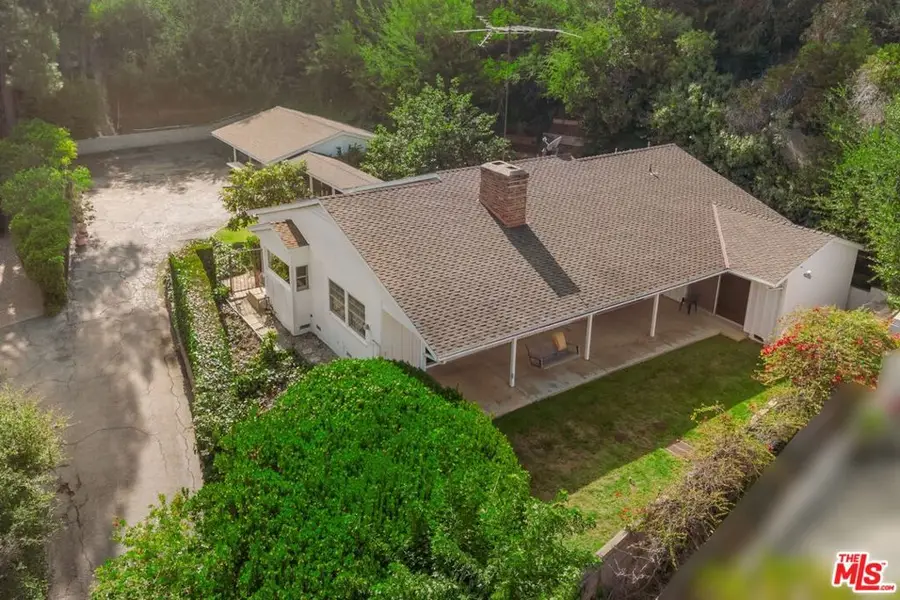 12146 Travis Street, Los Angeles, CA 90049 - Image #2