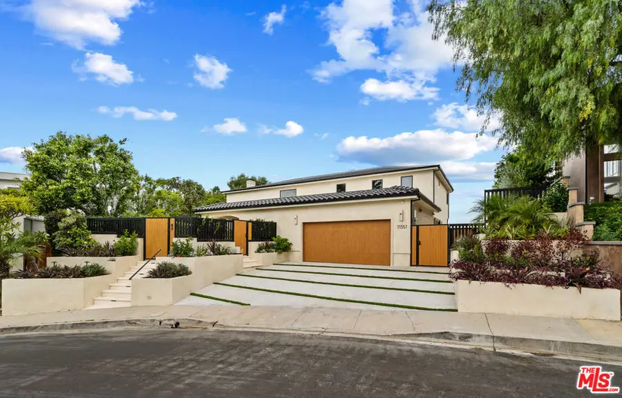 11351 Dona Lisa Drive, Studio City, CA 91604 - Image #2