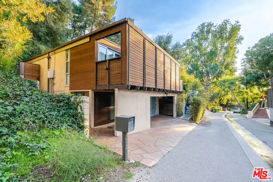 9624 Yoakum Drive, Beverly Hills, CA 90210 - Image #2