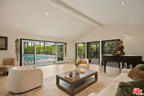 4807 Brewster Drive, Tarzana, CA 91356