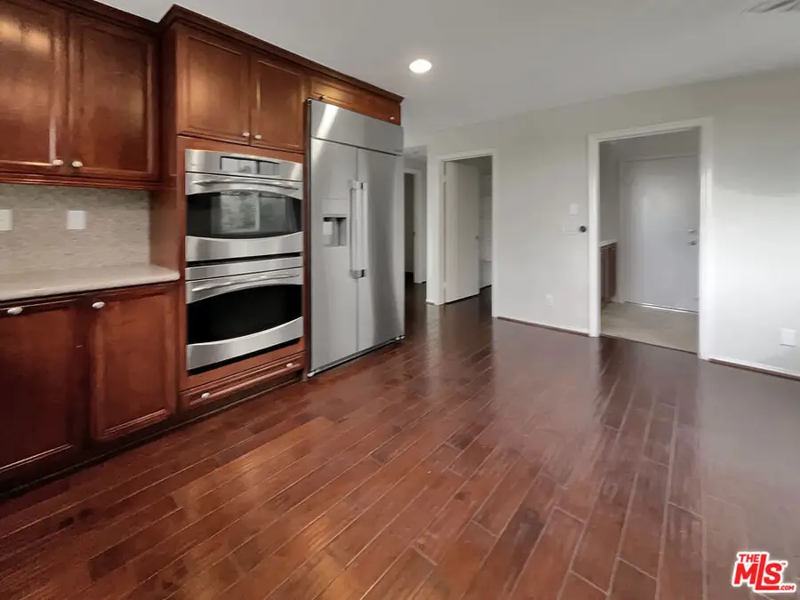 5692 Como Circle, Woodland Hills, CA 91367 - Image #2