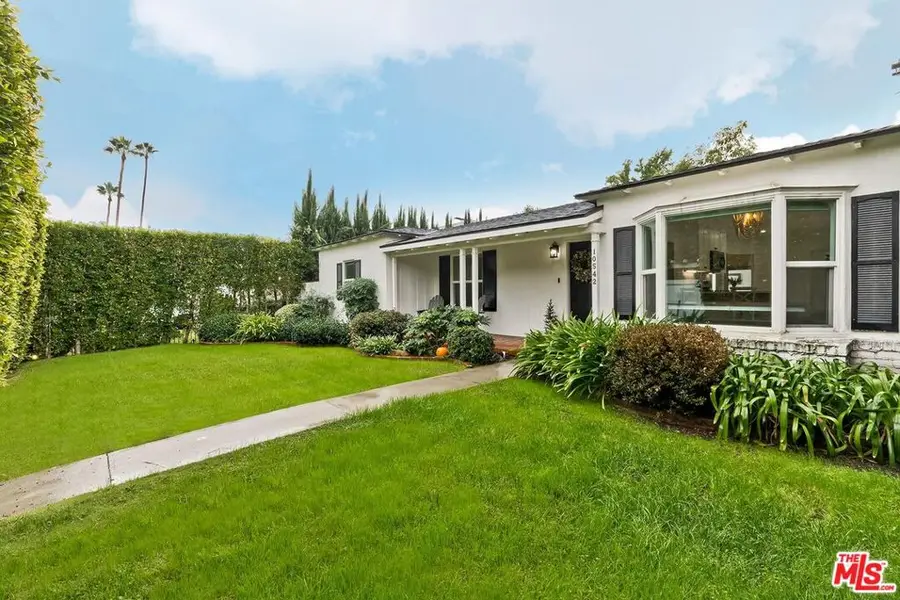 10542 Moorpark Street, Toluca Lake, CA 91602 - Image #3