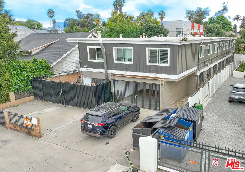1250 W 37th Street, Los Angeles, CA 90007 - Image #1