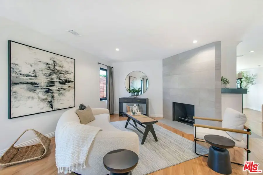 3558 S Muirfield Road, Los Angeles, CA 90016 - Image #2