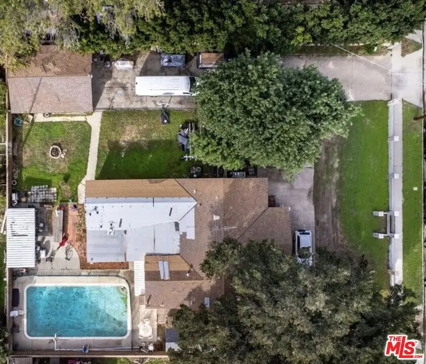 7231 Vanalden Avenue, Reseda, CA 91335 - #3