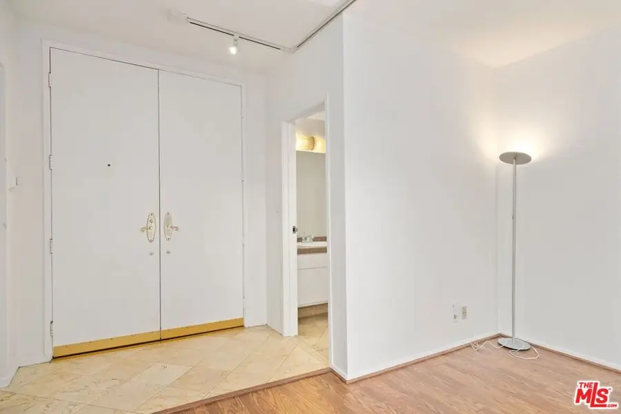 1131 Alta Loma Road #106, West Hollywood, CA 90069 - #3