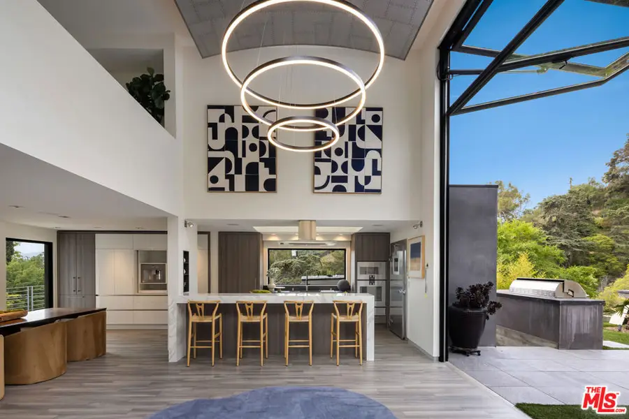 5751 Valley Oak Drive, Los Angeles, CA 90068 - Image #3