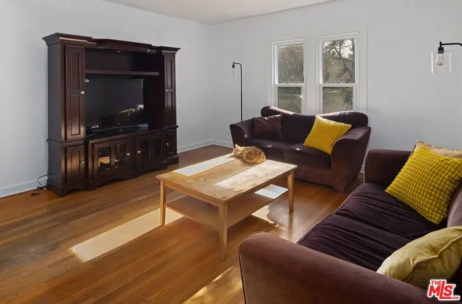 6501 Commodore Sloat Drive, Los Angeles, CA 90048 - Image #2