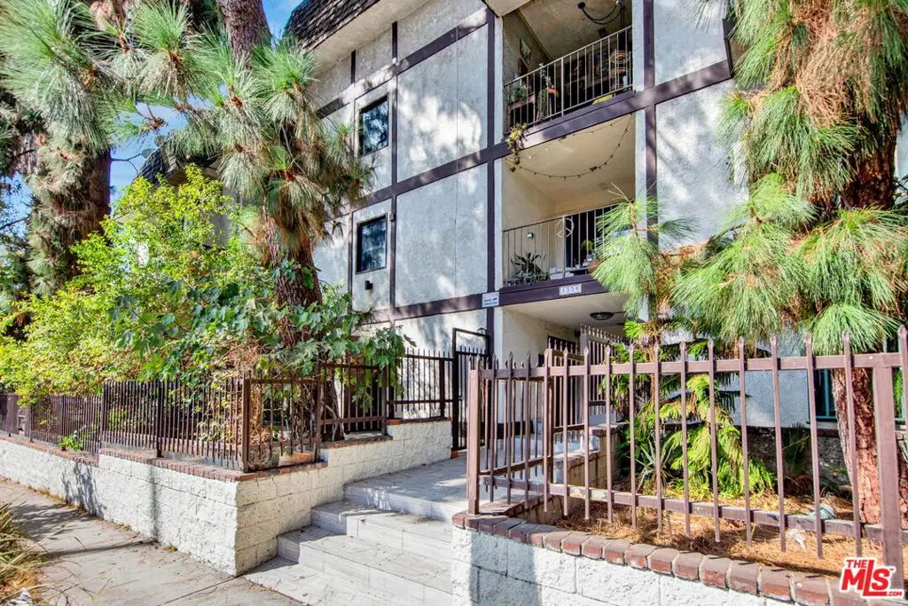 1559 Winona Boulevard #D2, Los Angeles, CA 90027 - Image #1