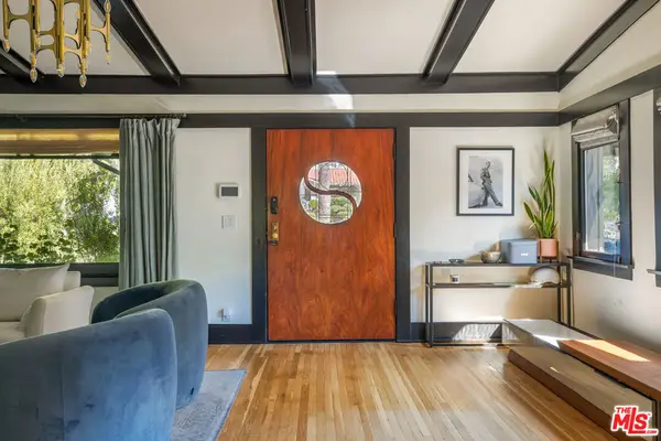 221 S St Andrews Place, Los Angeles, CA 90004