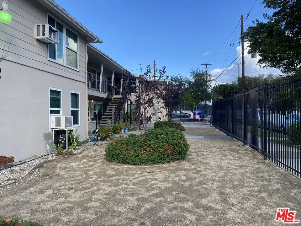 11903 Vanowen Street, North Hollywood, CA 91605 - Image #1