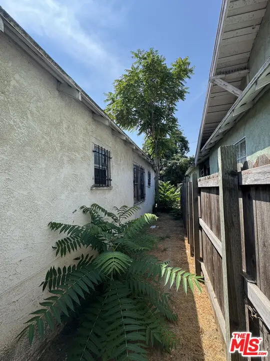 620 W 42nd Place, Los Angeles, CA 90037 - #3