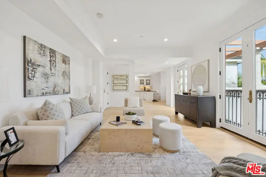 261 S Reeves Drive #PH3, Beverly Hills, CA 90212 - Image #2