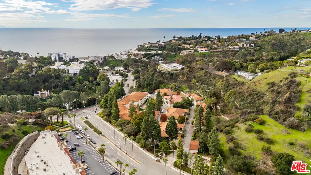 501 Palisades Drive #110, Pacific Palisades, CA 90272 - #1