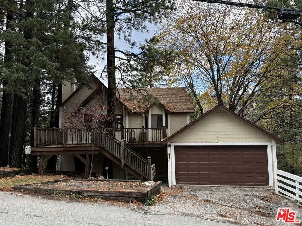 886 Sandalwood Drive, Lake Arrowhead, CA 92352 - Image #1