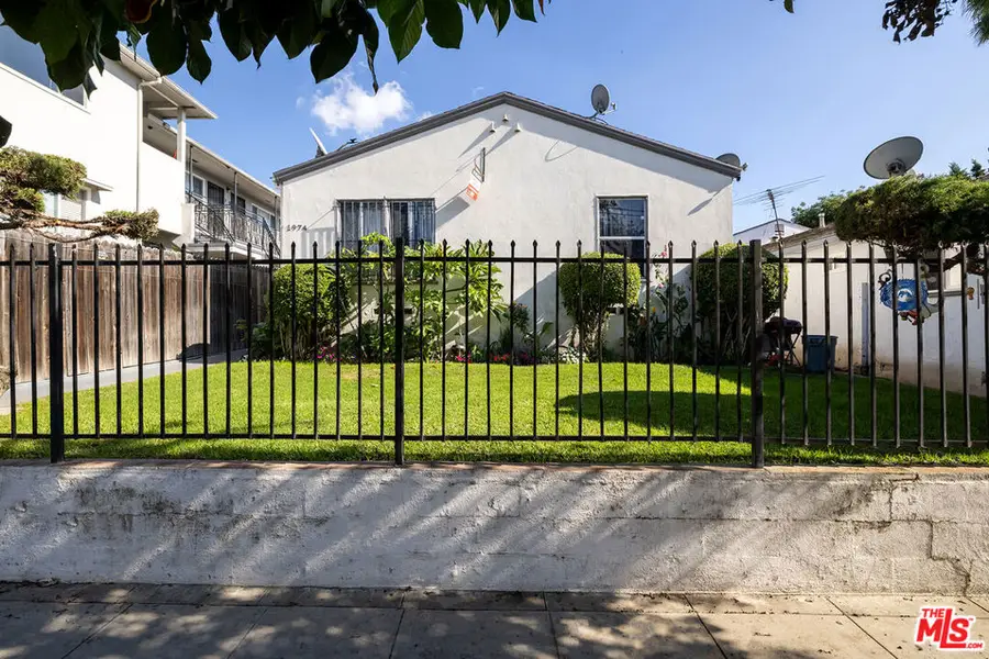 1974 Henderson Avenue, Long Beach, CA 90806 - Image #2