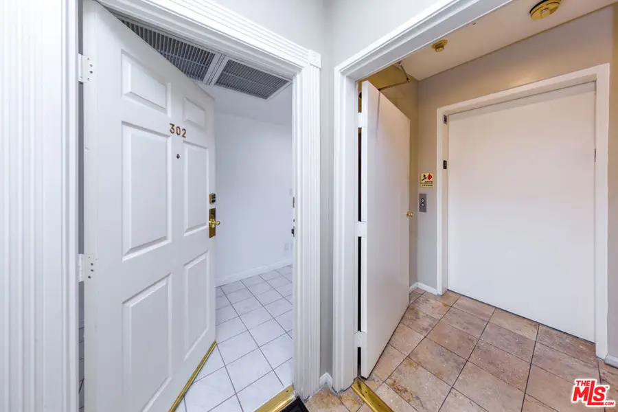 2205 S Bentley Avenue #302, Los Angeles, CA 90064 - Image #3