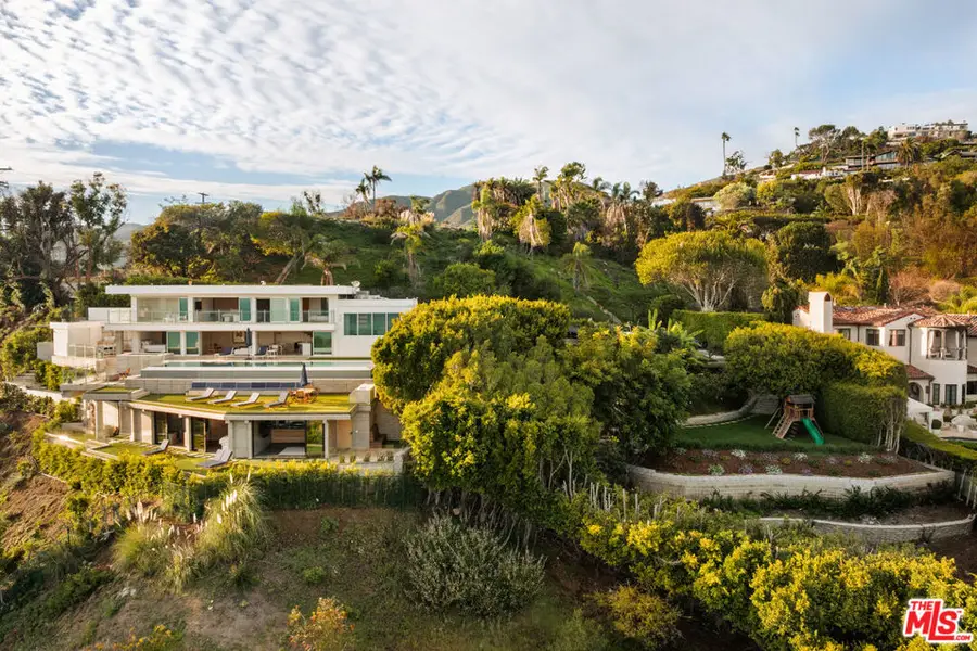 467 Paseo Miramar, Pacific Palisades, CA 90272 - Image #2