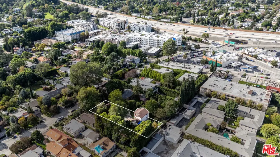 15217 Greenleaf Street, Sherman Oaks, CA 91403 - #2