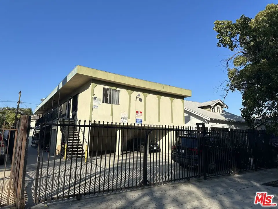 869 W 41st Street, Los Angeles, CA 90037 - Image #1
